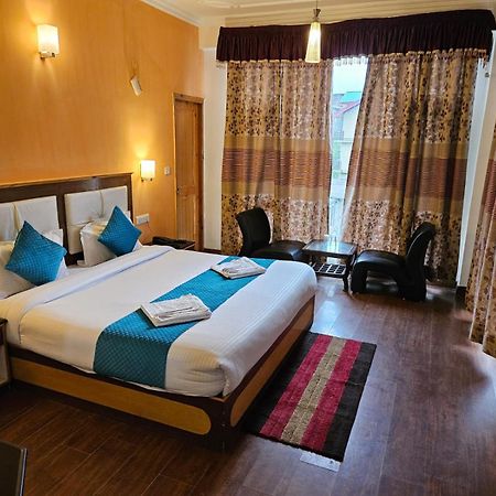 Hotel Akash Regency Manāli Eksteriør bilde