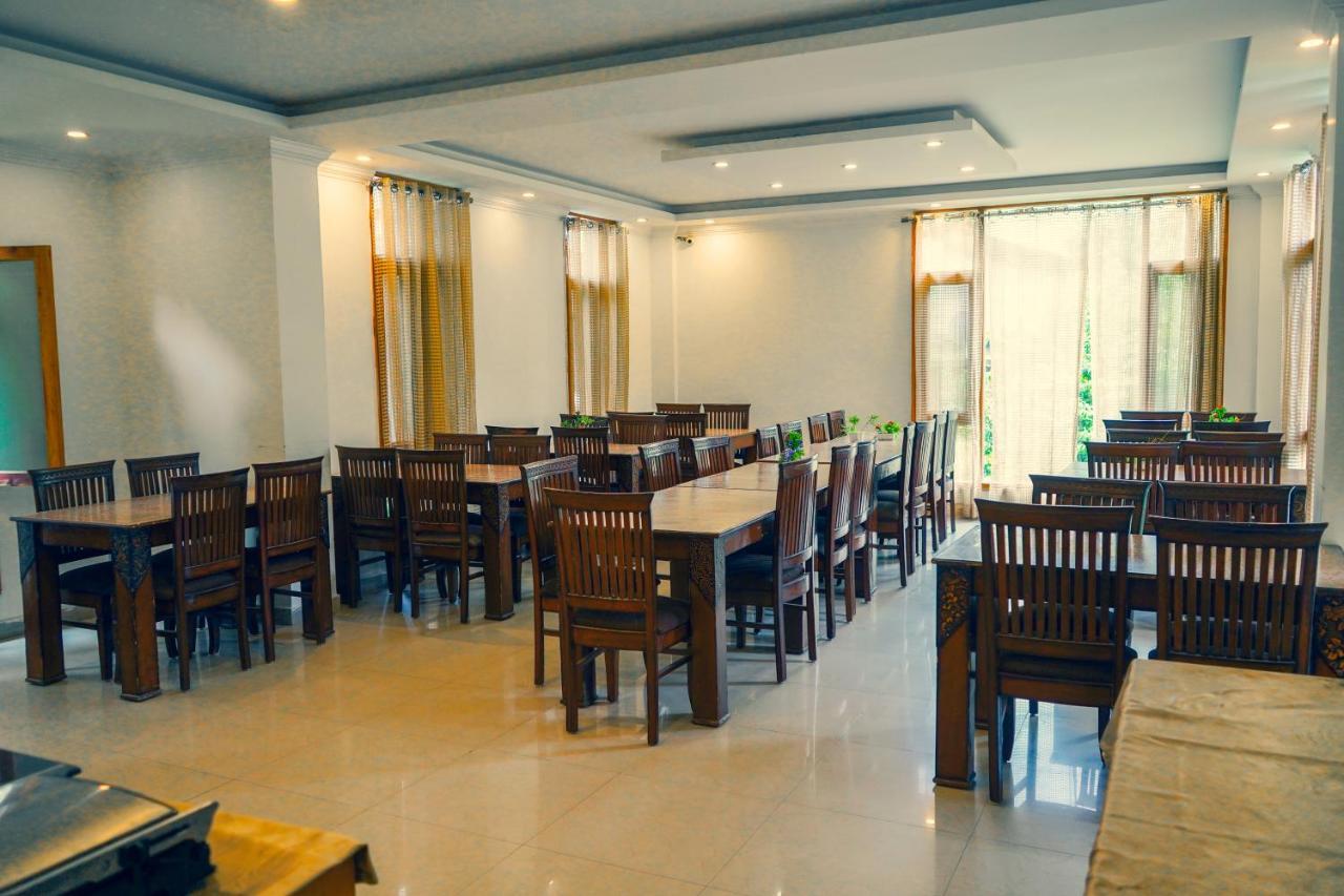 Hotel Akash Regency Manāli Eksteriør bilde