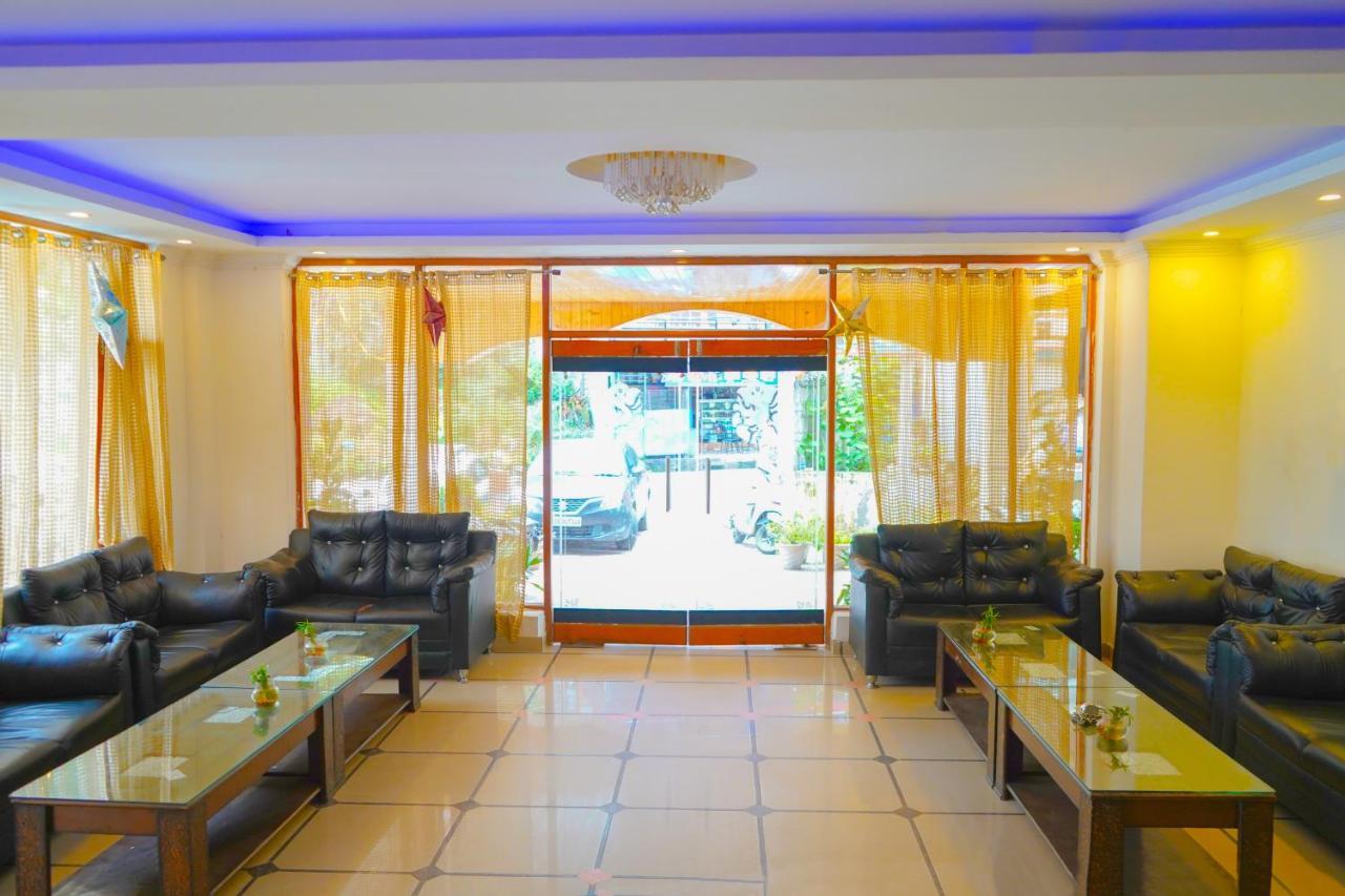 Hotel Akash Regency Manāli Eksteriør bilde