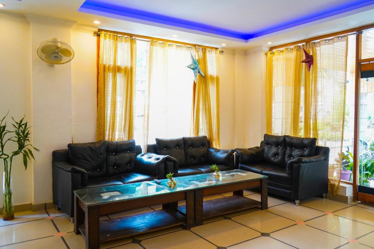 Hotel Akash Regency Manāli Eksteriør bilde