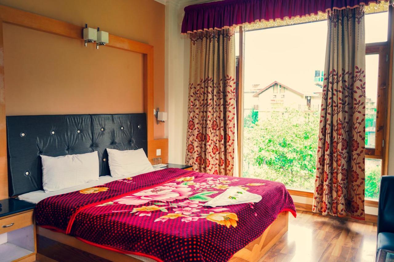 Hotel Akash Regency Manāli Eksteriør bilde