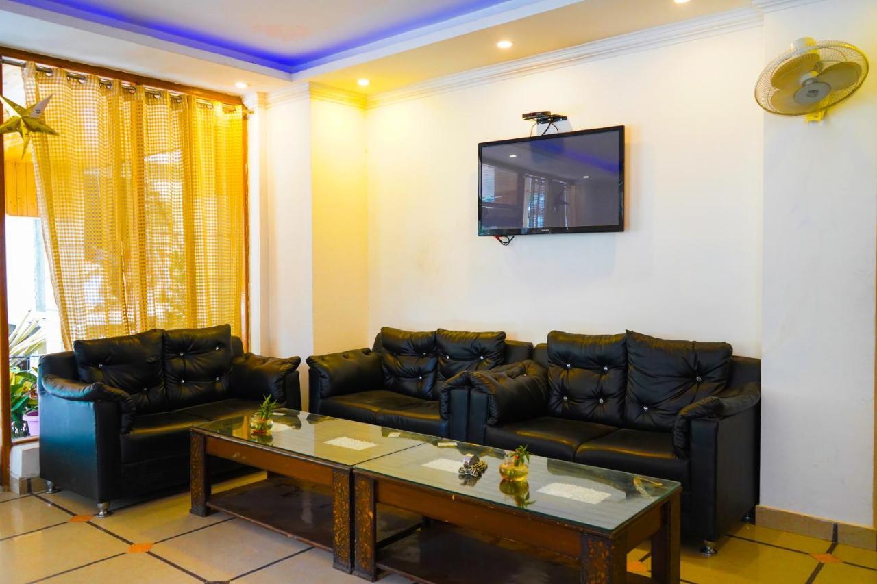 Hotel Akash Regency Manāli Eksteriør bilde