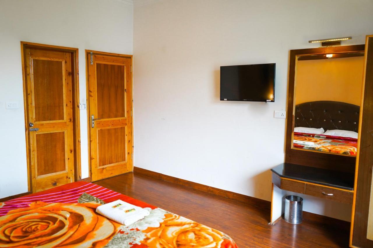 Hotel Akash Regency Manāli Eksteriør bilde