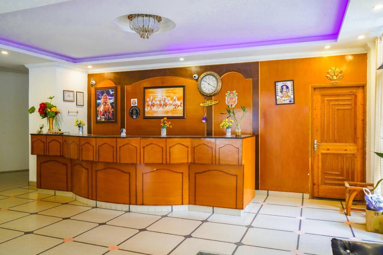 Hotel Akash Regency Manāli Eksteriør bilde
