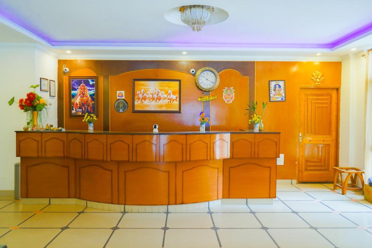 Hotel Akash Regency Manāli Eksteriør bilde